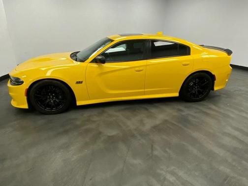 Used 2017 Dodge Charger R/T Scat Pack w/ Dynamics Package RWD image 3