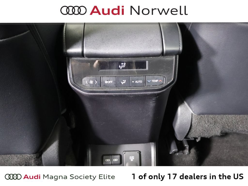 Used 2023 Toyota Highlander Limited AWD/4WD image 24