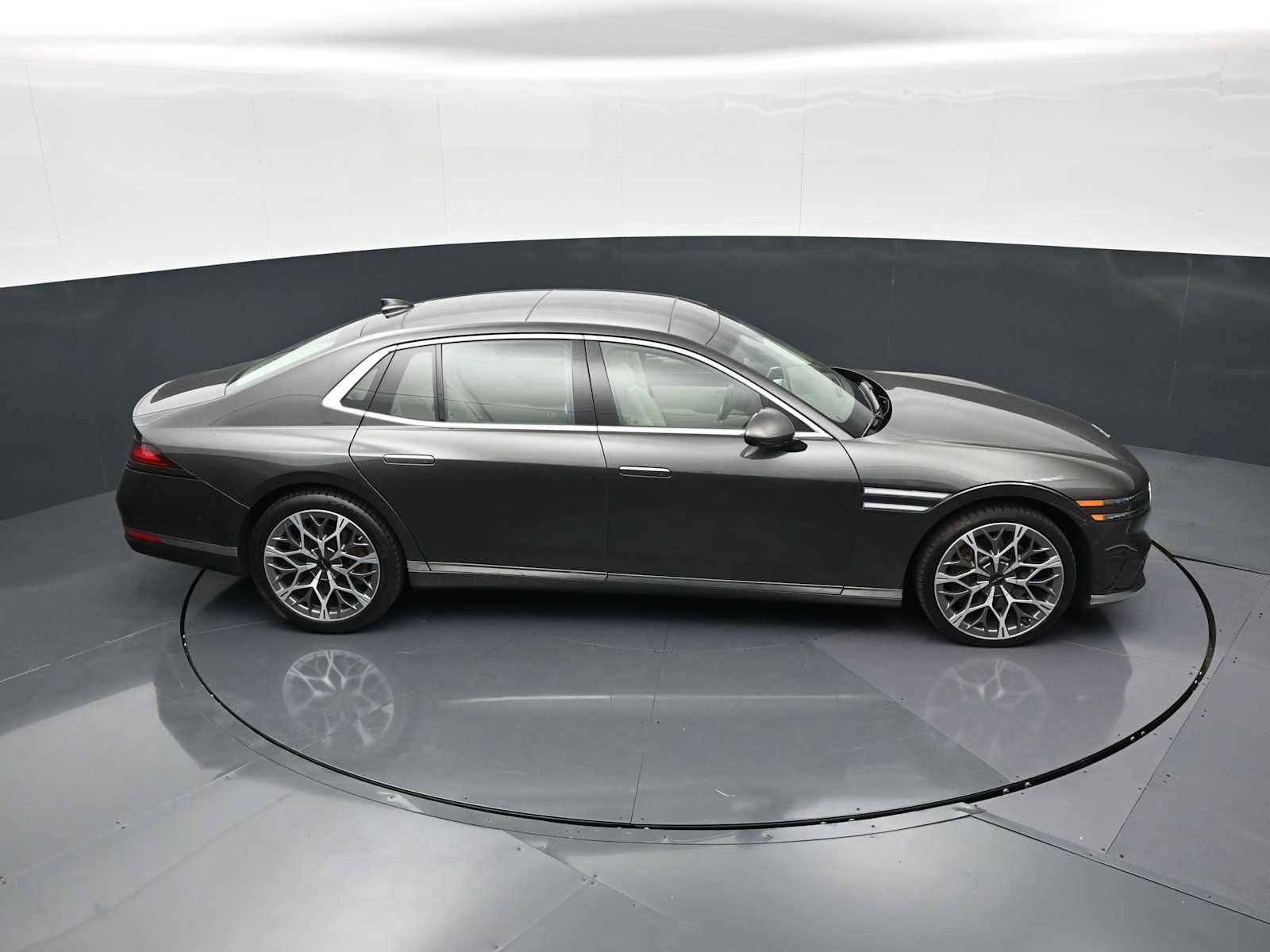 Used 2023 Genesis G90 3.5T AWD/4WD image 20