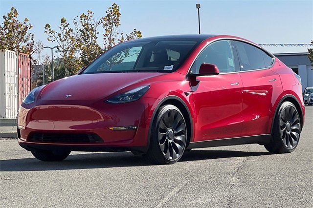 Used 2023 Tesla Model Y Performance image 8
