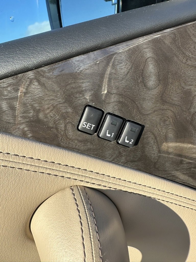 Used 2022 Nissan Armada Platinum w/ Captain's Chairs Package image 12