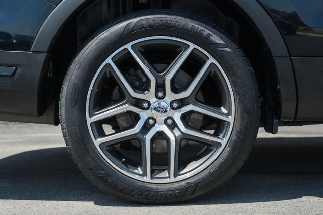 Used 2018 Ford Explorer Sport w/ Equipment Group 401A AWD/4WD image 27