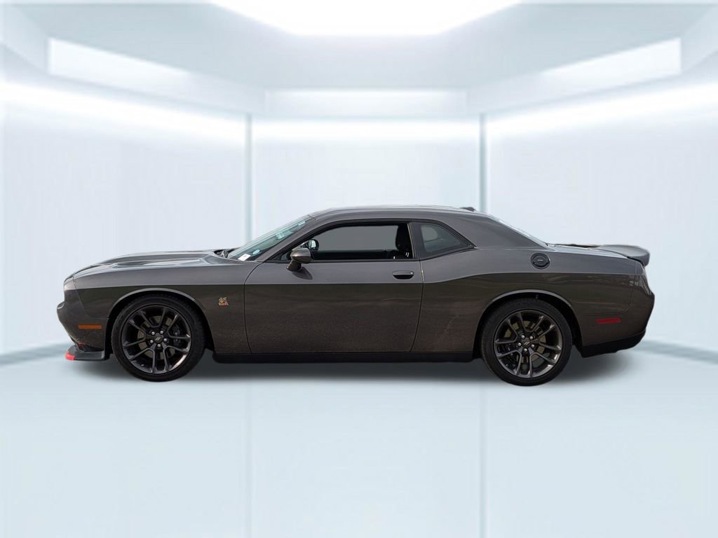 Used 2022 Dodge Challenger R/T Scat Pack w/ Driver Convenience Group RWD image 2