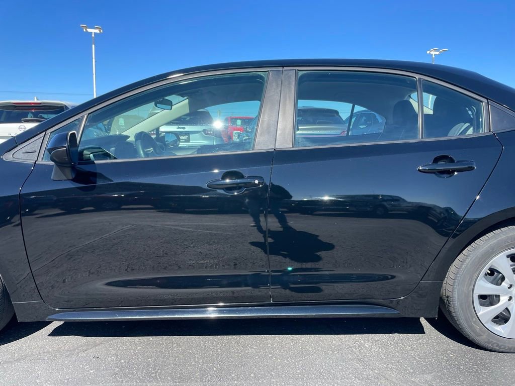Used 2024 Toyota Corolla LE FWD image 31