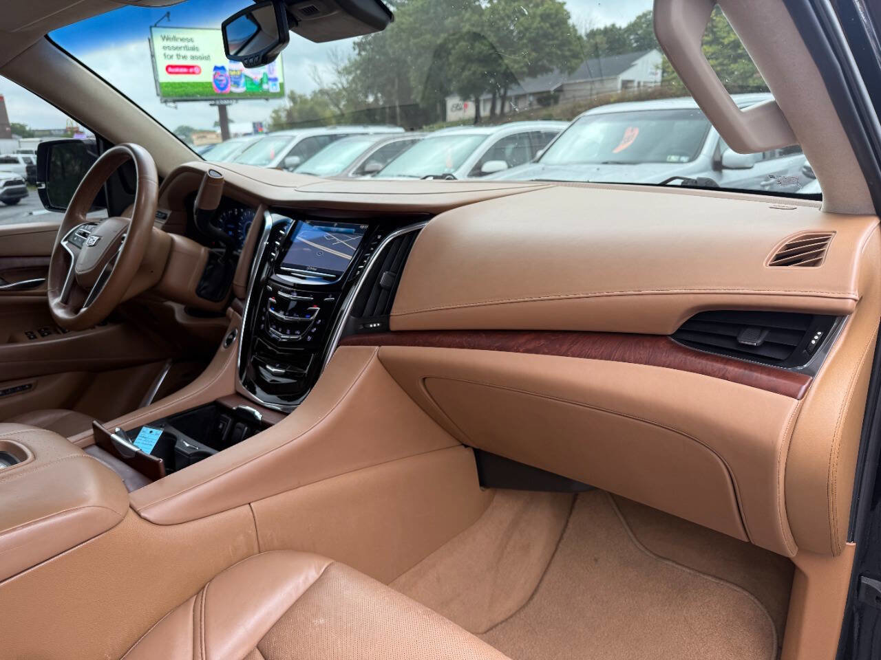 Used 2016 Cadillac Escalade ESV Platinum AWD/4WD image 49