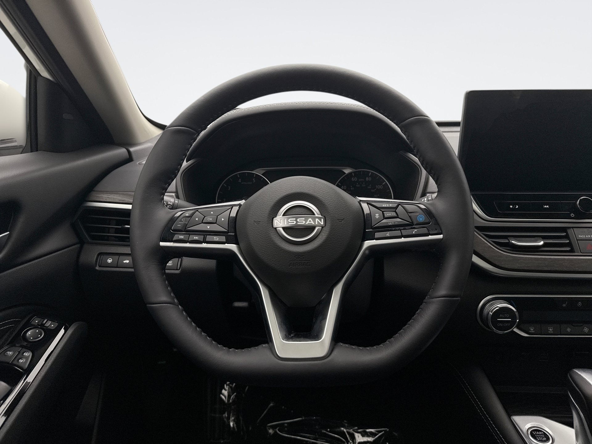 Used 2023 Nissan Altima 2.5 SL AWD/4WD image 12
