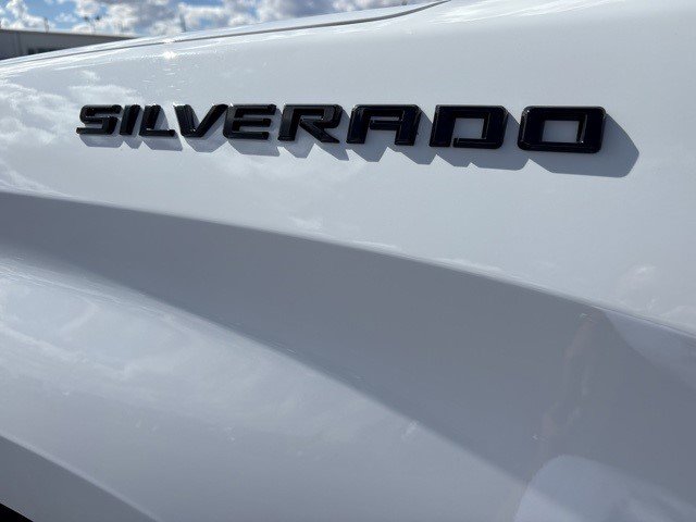 Certified 2025 Chevrolet Silverado 1500 Custom w/ Turbomax Blackout Package image 9