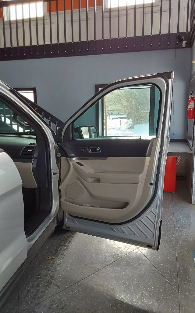 Used 2013 Ford Explorer FWD image 12
