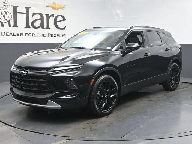 Used 2025 Chevrolet Blazer LT w/ Sound & Technology Package AWD/4WD image 38