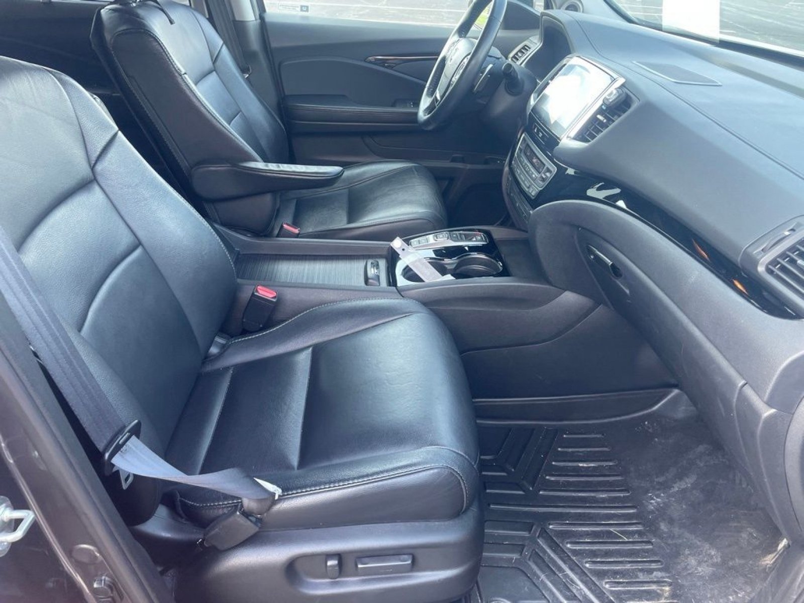 Used 2017 Honda Pilot Touring image 19