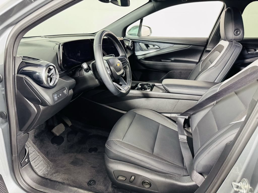 Used 2024 Chevrolet Blazer EV LT AWD/4WD image 5