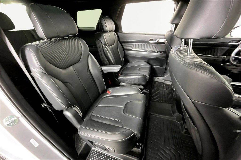 Used 2024 Hyundai Palisade Calligraphy image 24