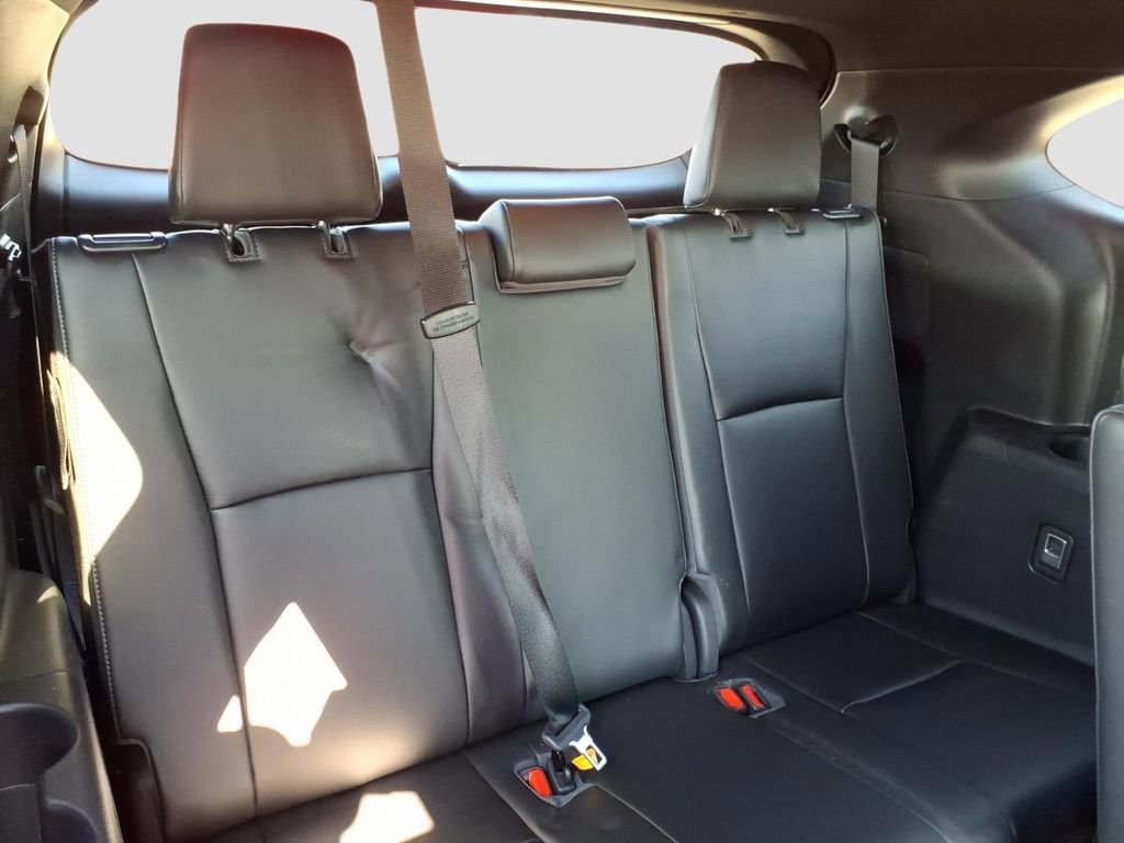 Used 2022 Toyota Highlander XSE image 16