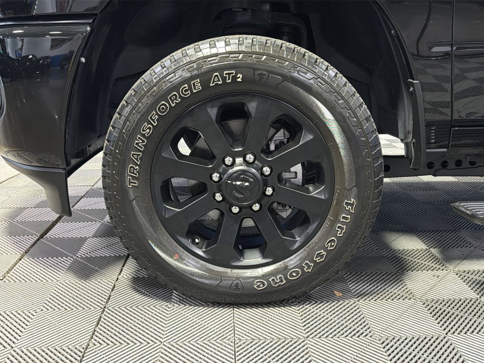Used 2025 RAM 2500 Laramie AWD/4WD image 17