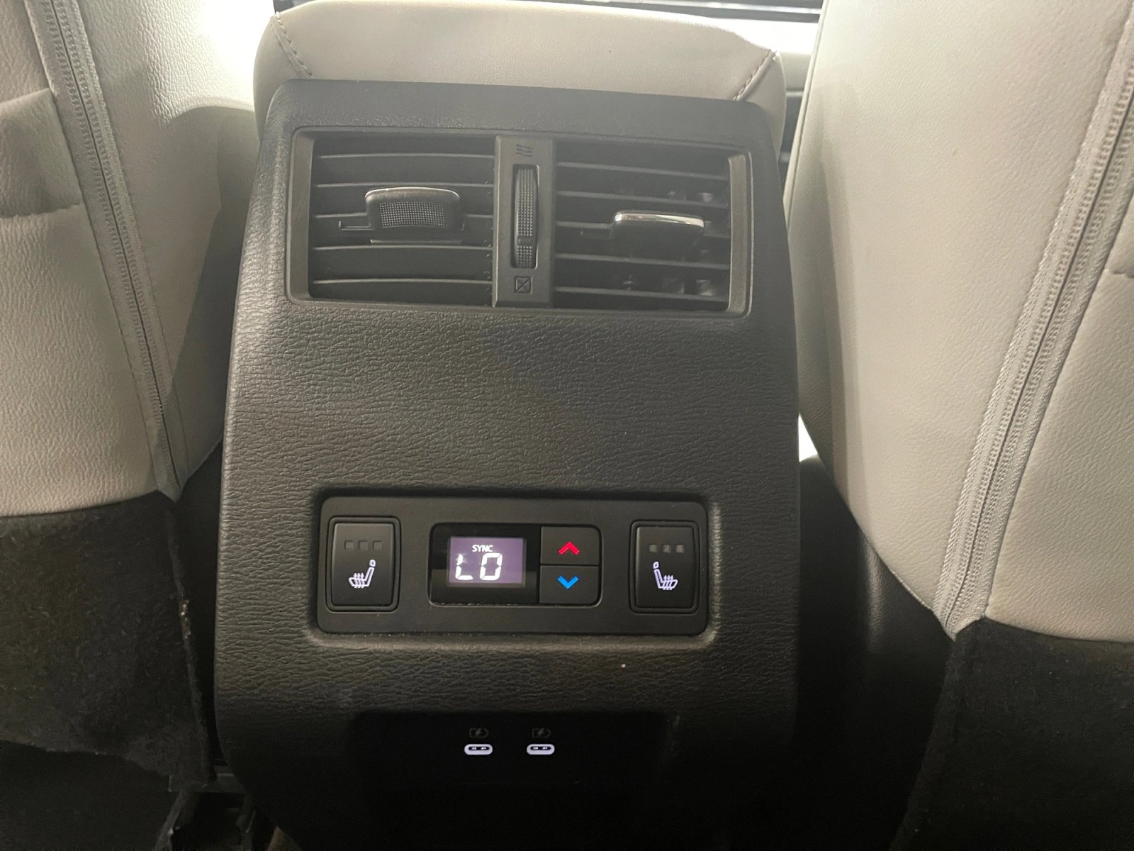Used 2025 Mitsubishi Outlander SEL FWD image 21