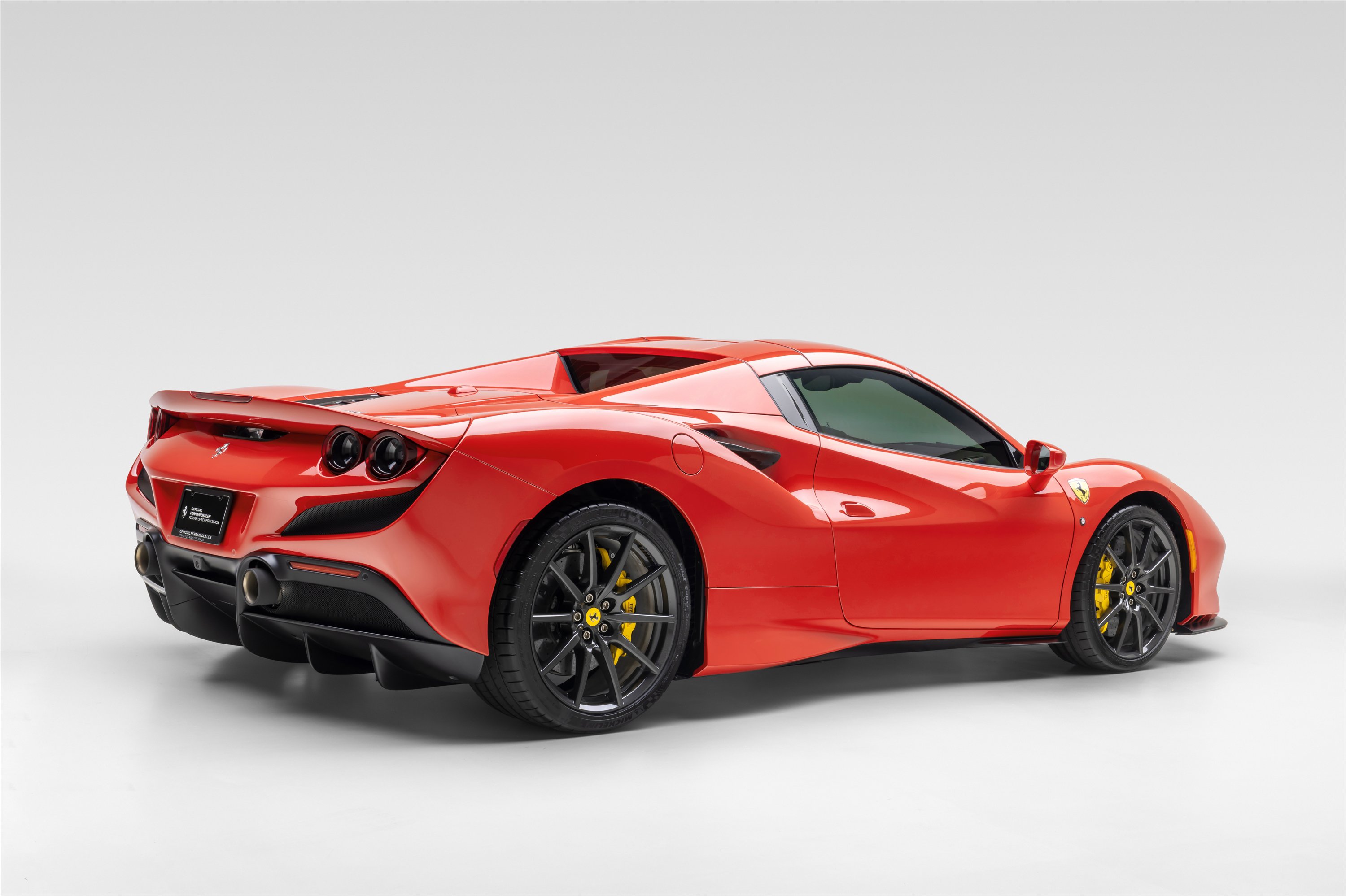 Certified 2022 Ferrari F8 Tributo RWD image 10