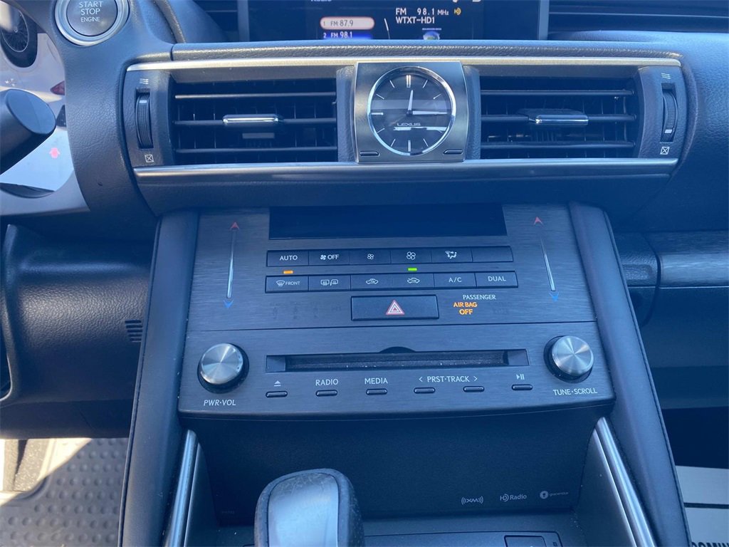 Used 2019 Lexus IS 300 AWD image 22