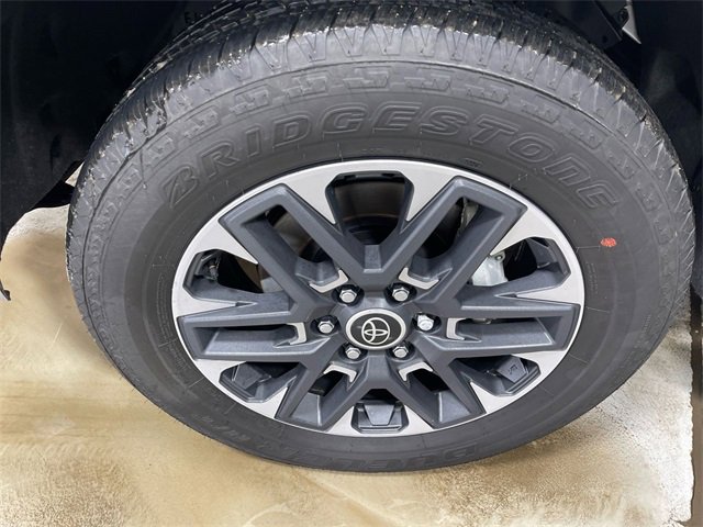 Used 2024 Toyota Tundra Limited image 10