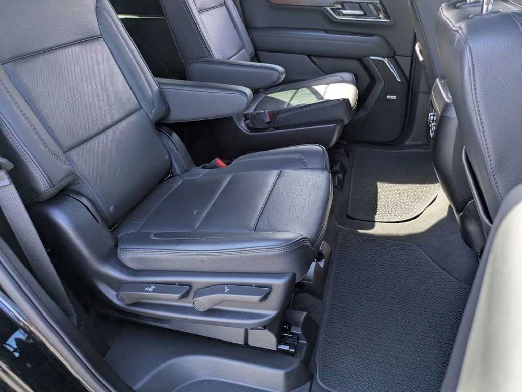 Used 2025 GMC Yukon Denali image 30