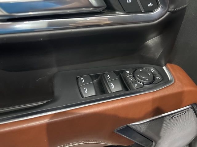 Used 2024 GMC Sierra 3500 Denali Ultimate image 16