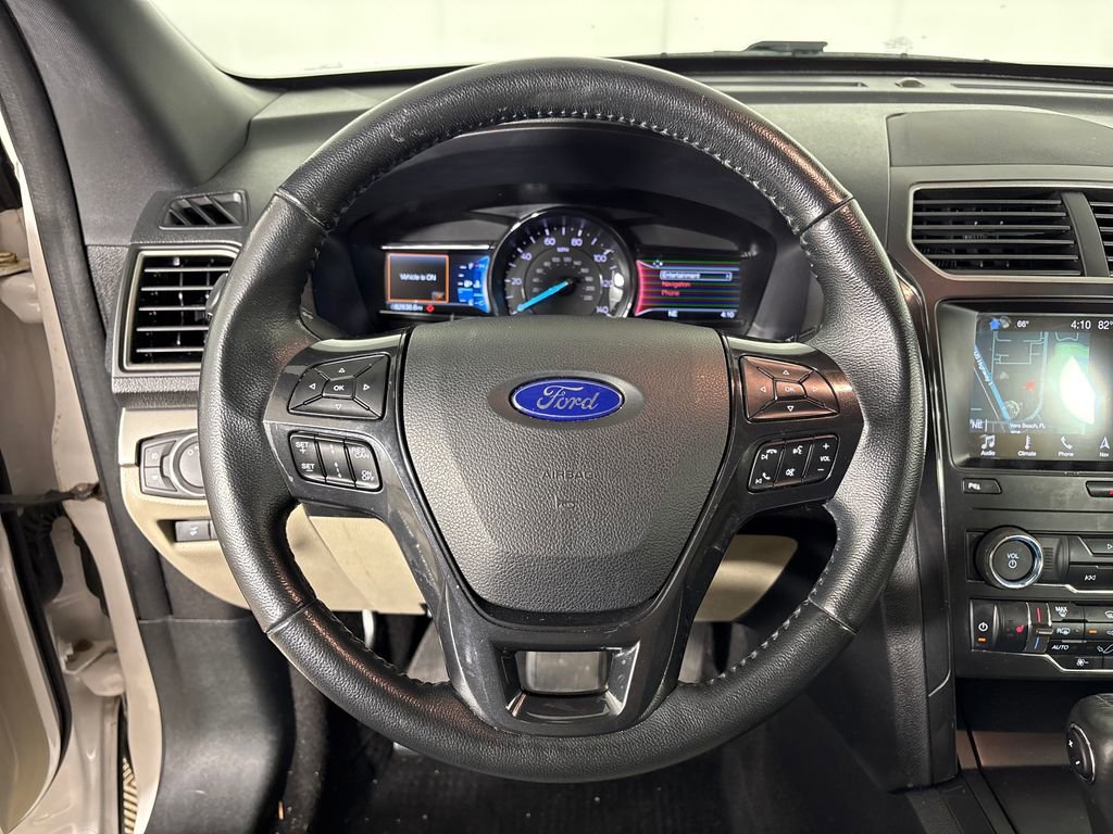 Certified 2019 Ford Explorer XLT w/ Equipment Group 202A image 17