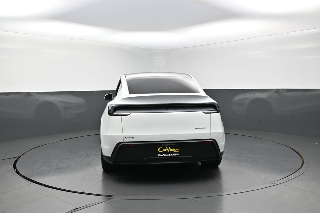Used 2026 Tesla Model Y Long Range AWD/4WD image 4