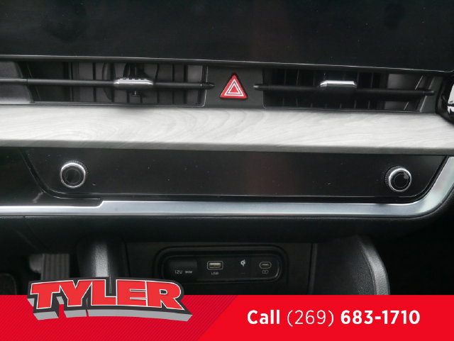 Used 2024 Kia Sportage X-Line w/ X-Line Premium Package AWD/4WD image 31