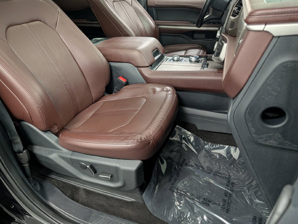 Used 2022 Ford Expedition Limited AWD/4WD image 35