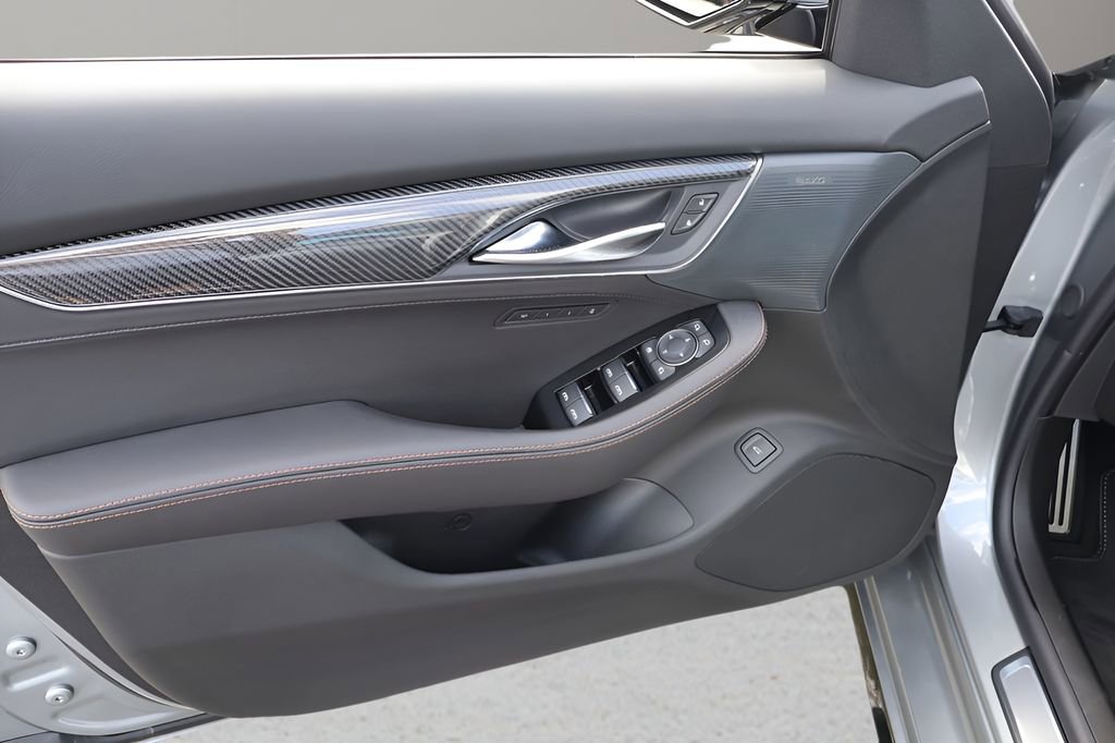 New 2026 Cadillac CT5 V w/ Technology Package AWD/4WD image 11