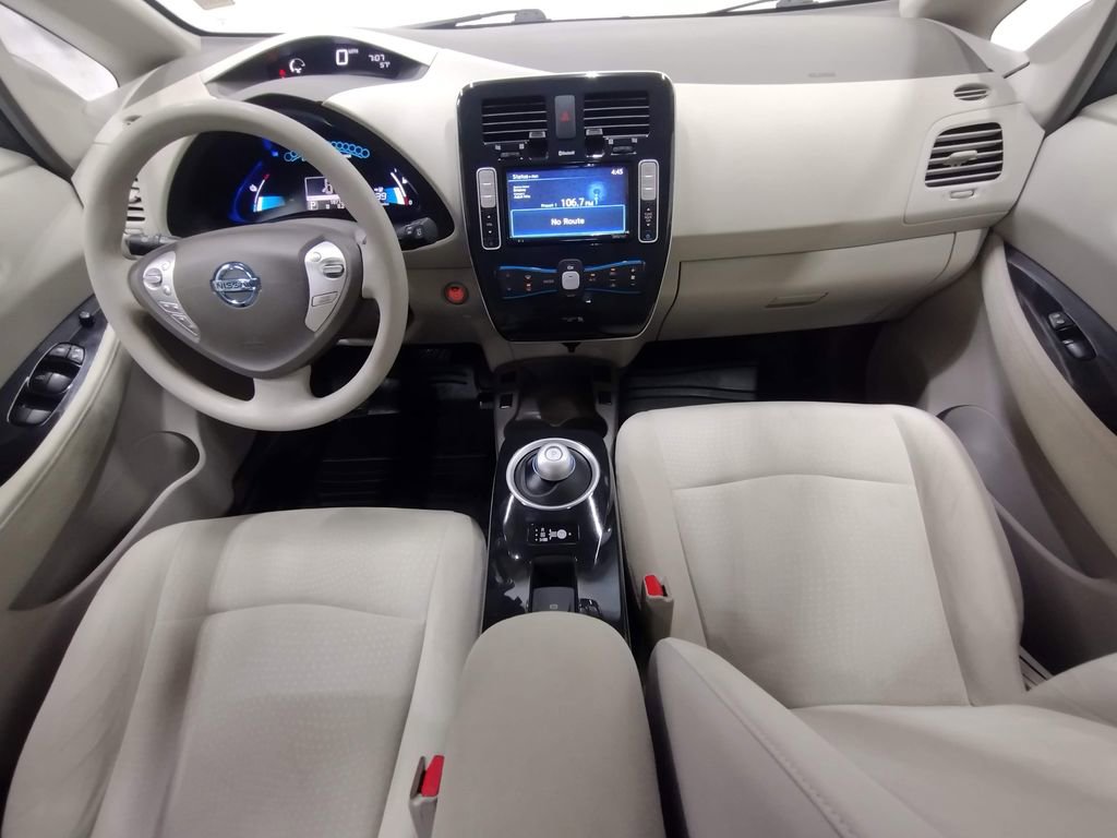 Used 2011 Nissan Leaf SL FWD image 39