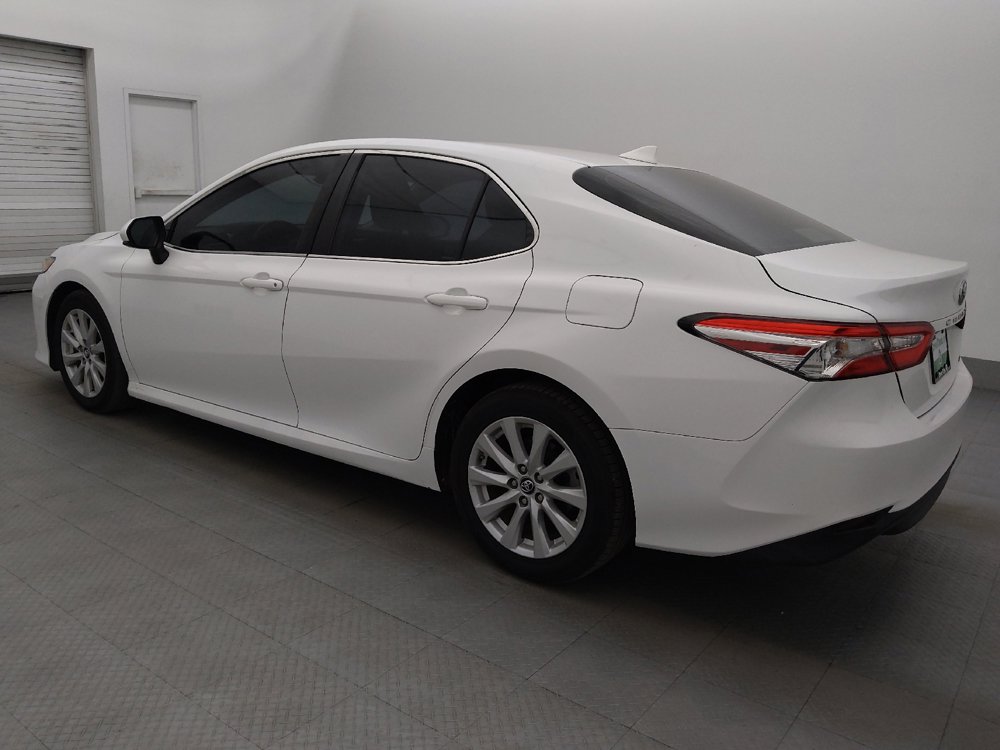 Used 2019 Toyota Camry LE FWD image 3
