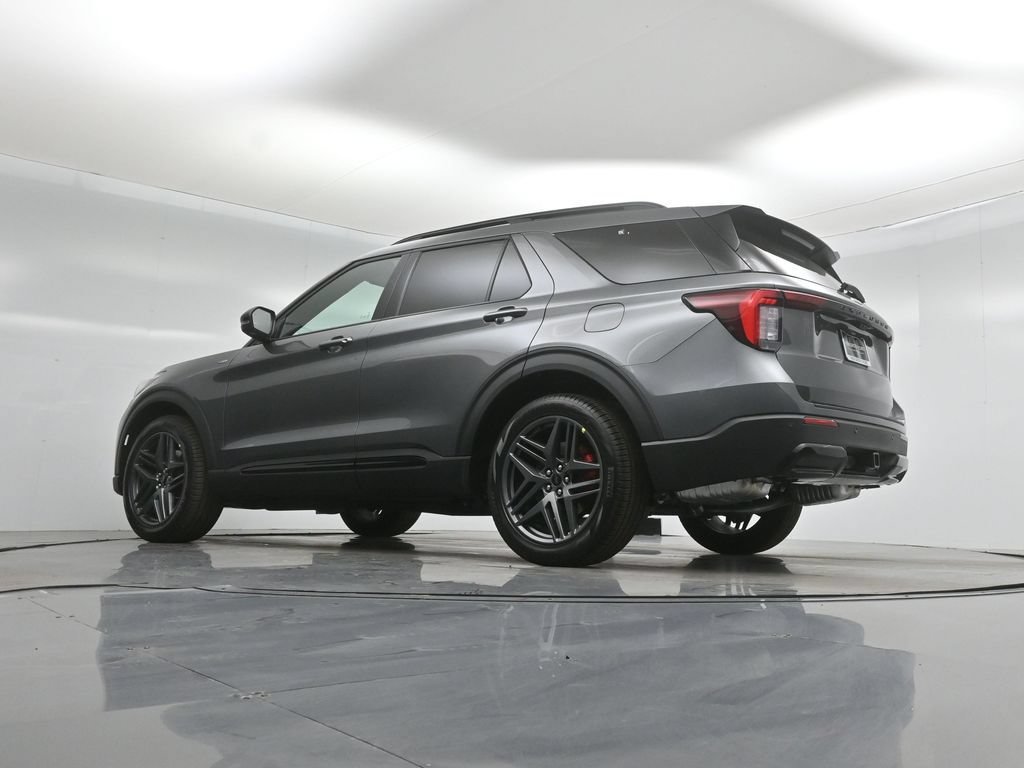 New 2026 Ford Explorer ST-Line w/ ST-Line Street Pack RWD image 49