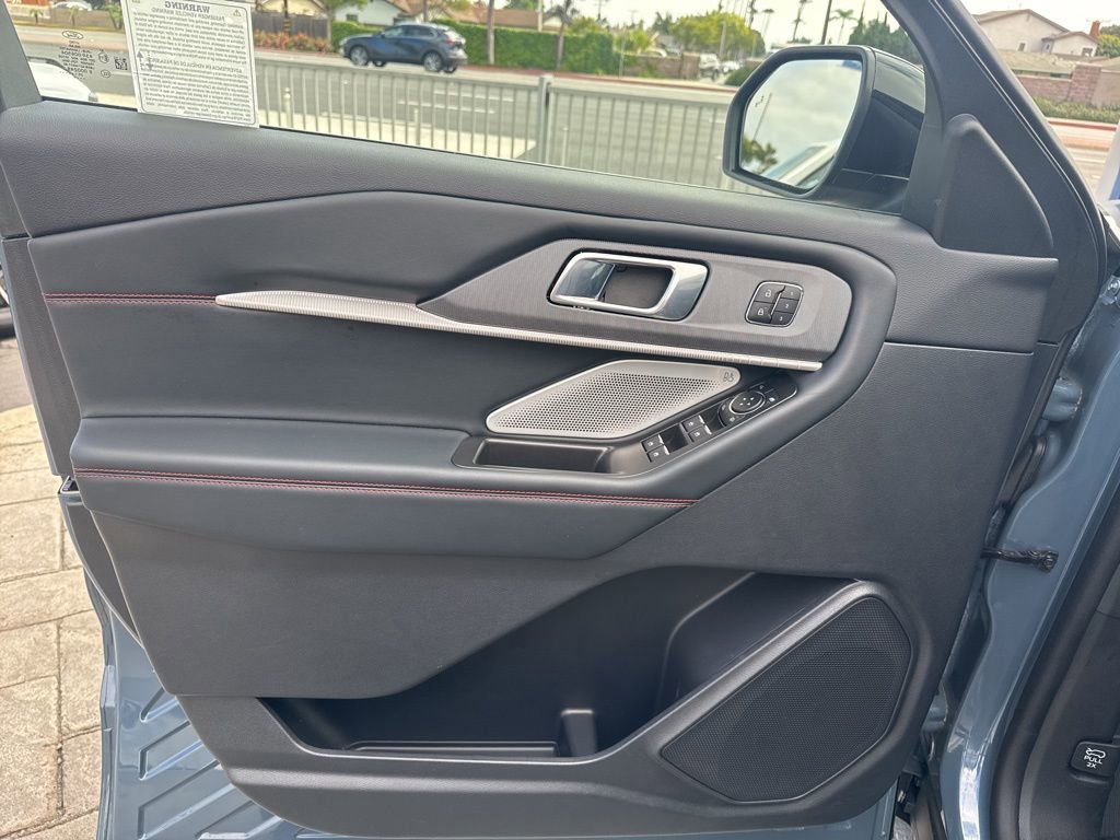 Used 2025 Ford Explorer ST w/ Sun And Sound Package AWD/4WD image 16