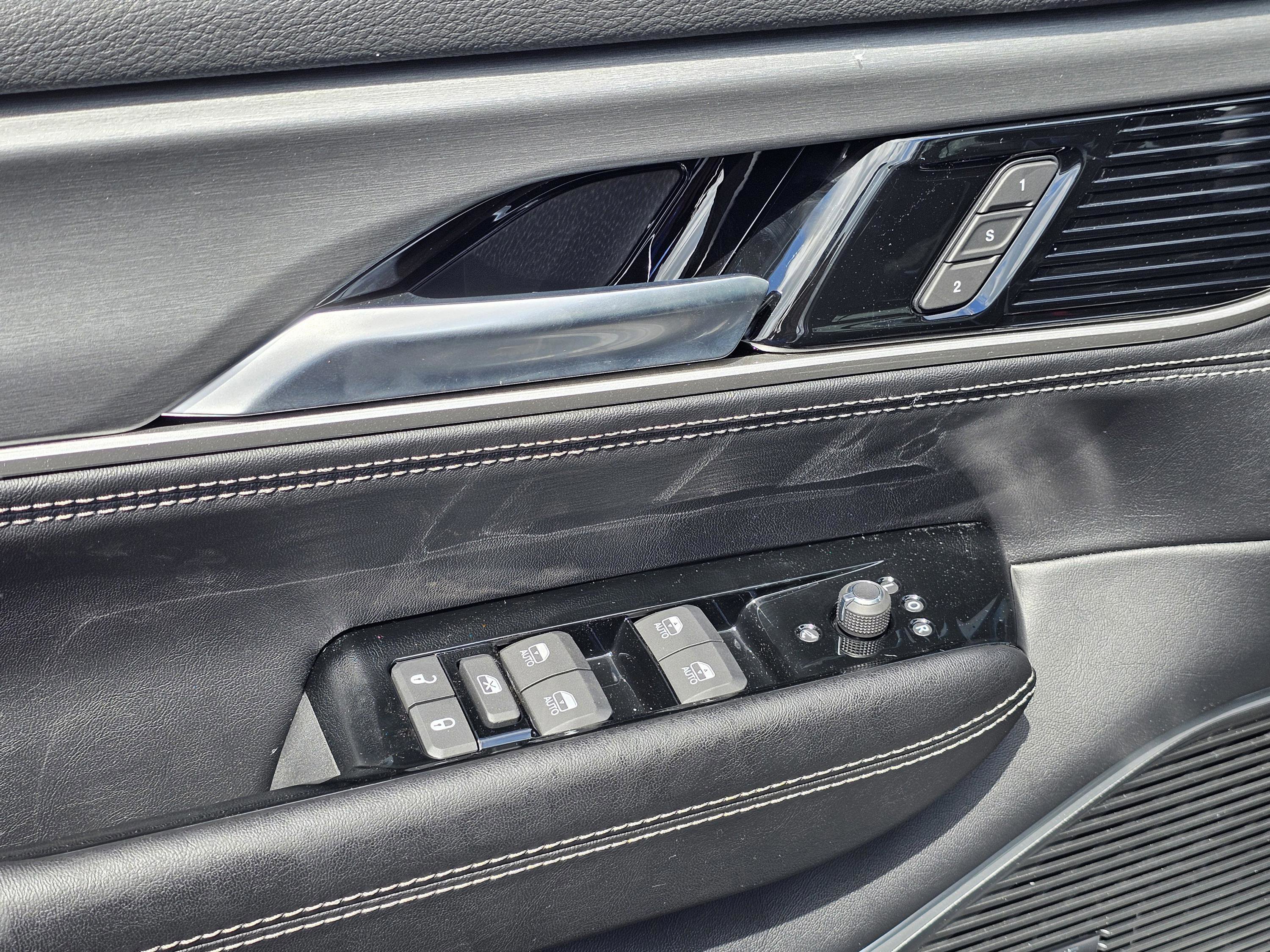 New 2025 Jeep Wagoneer Series II image 16