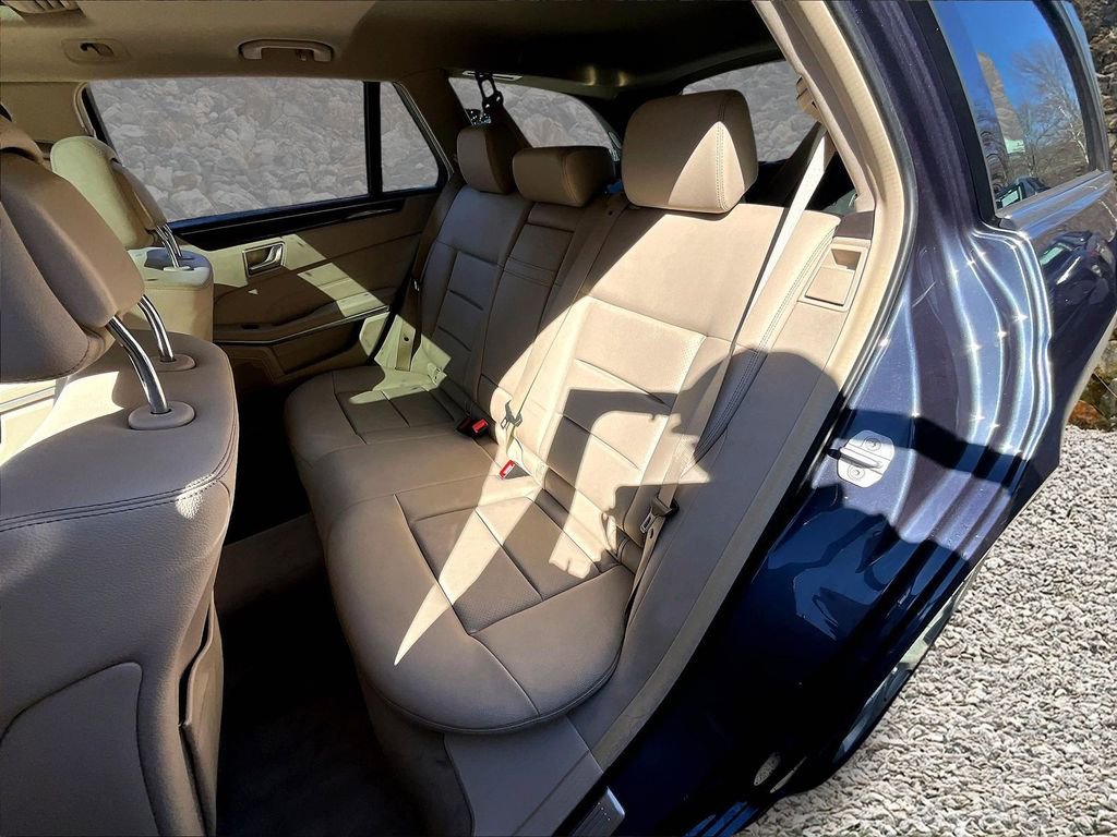 Used 2016 Mercedes-Benz E 350 4MATIC Wagon w/ Premium Package image 24