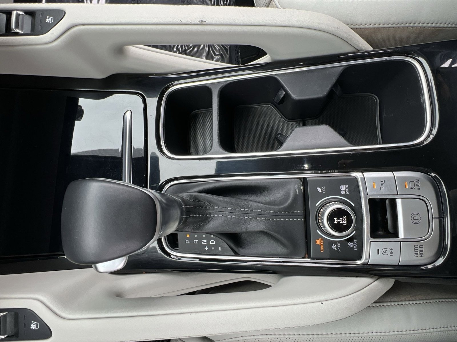 Used 2022 Kia Telluride SX w/ SX Prestige Package image 22