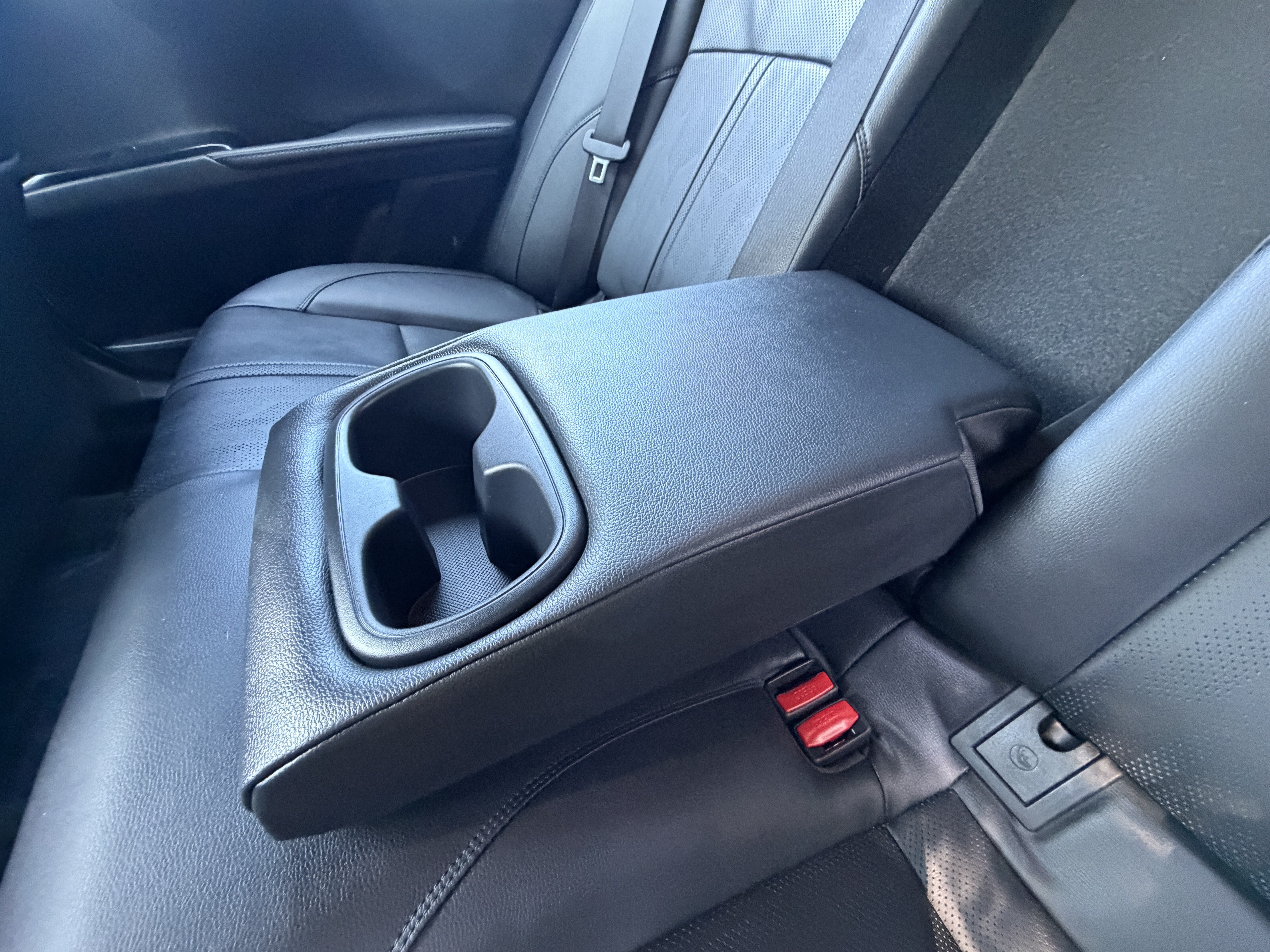 Used 2025 Toyota Camry XSE FWD image 17