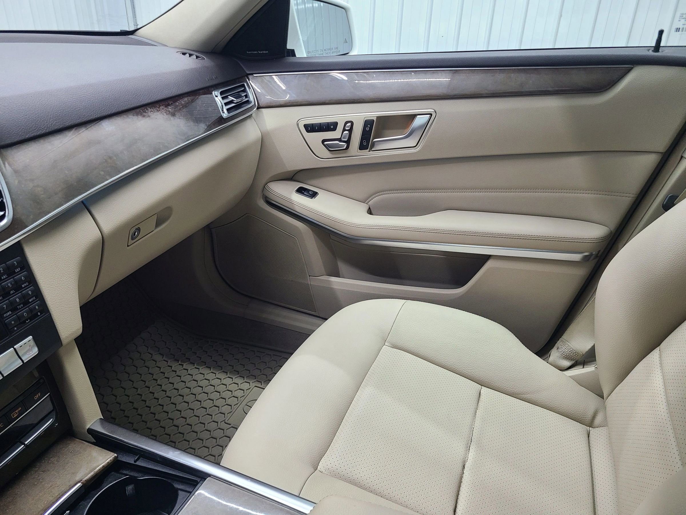 Used 2014 Mercedes-Benz E 350 4MATIC Sedan image 23