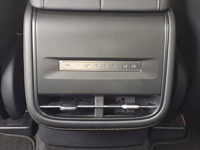 New 2026 Lincoln Nautilus Premier image 11