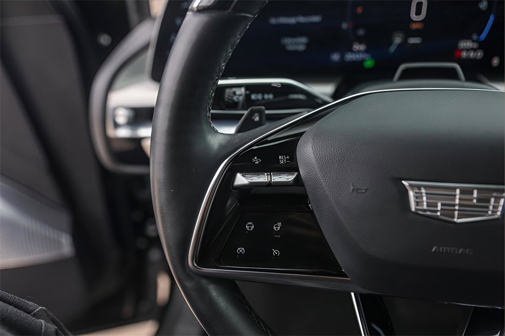 Used 2024 Cadillac Lyriq Luxury image 14