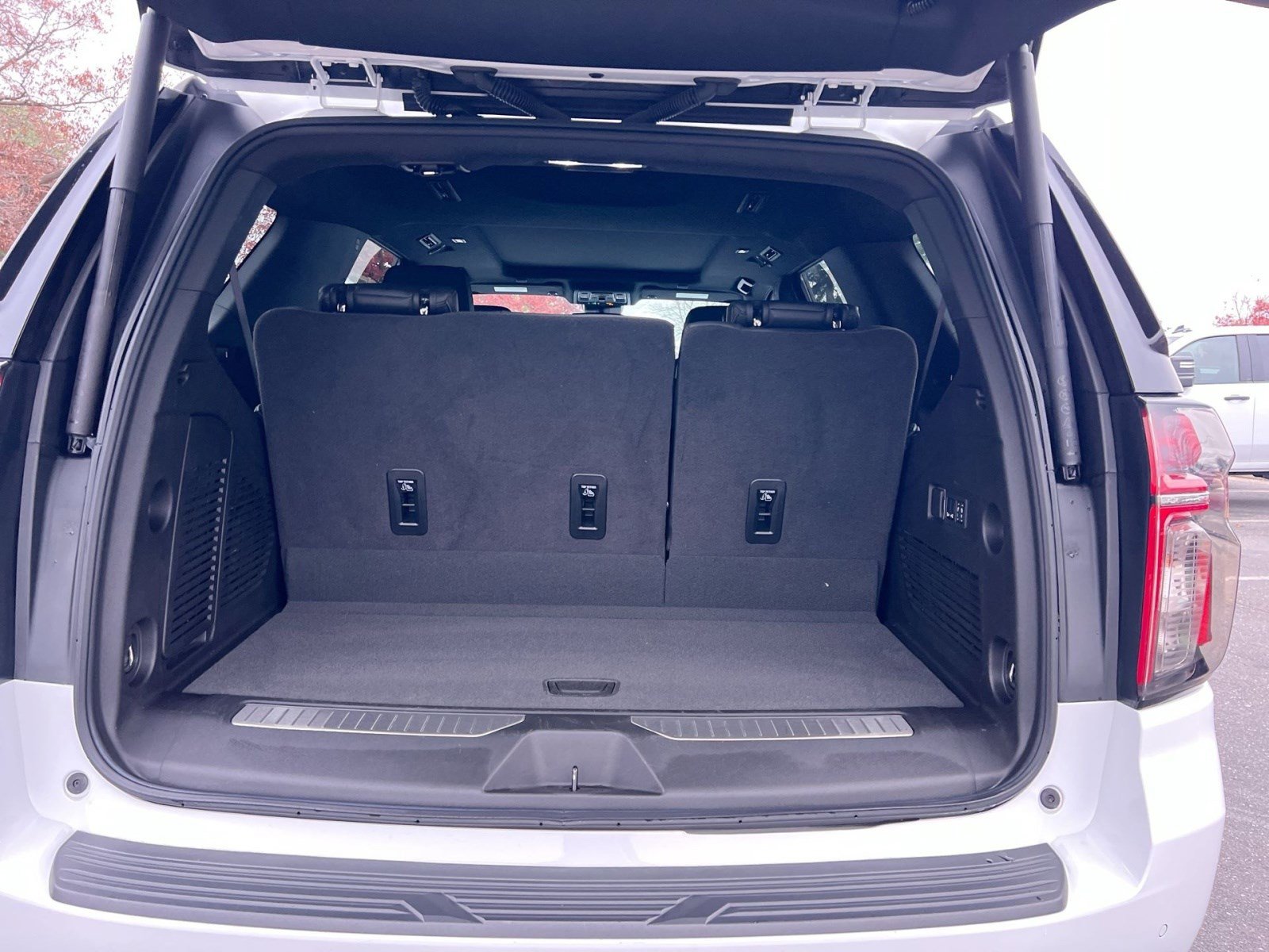 Used 2024 Chevrolet Tahoe RST w/ Luxury Package image 26