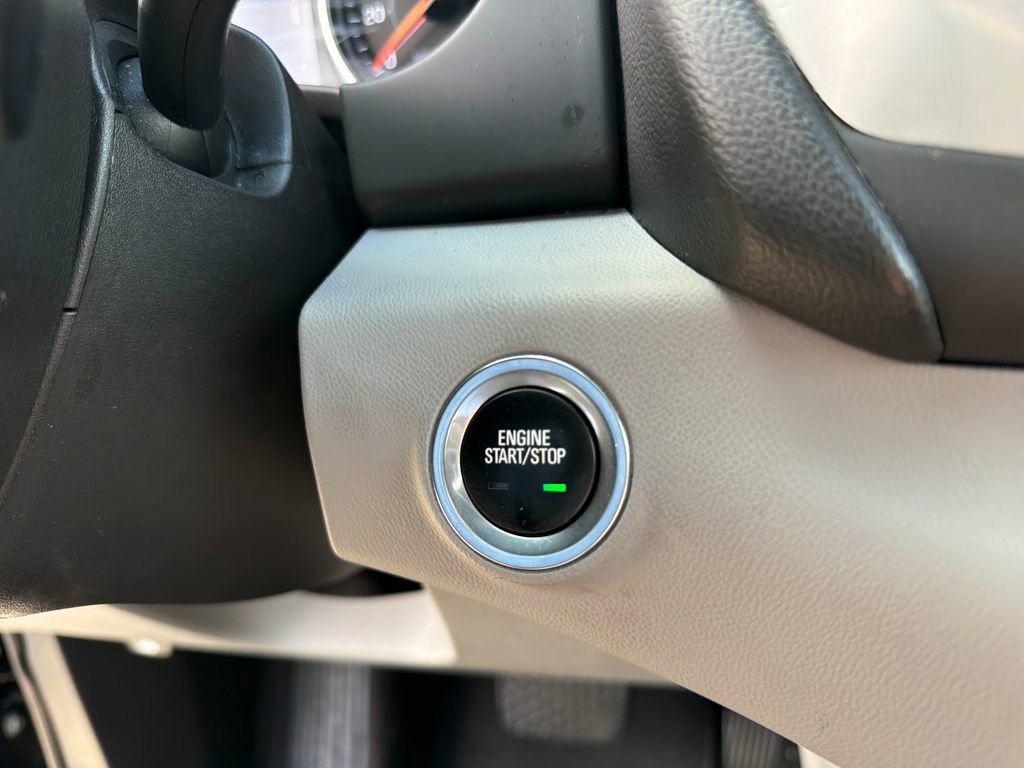 Used 2022 GMC Terrain SLE w/ Driver Convenience Package image 29