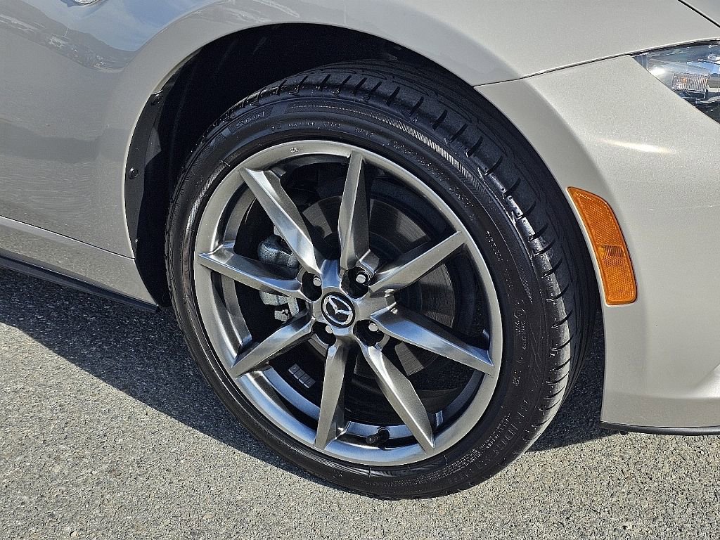 Certified 2022 MAZDA MX-5 Miata Grand Touring w/ Weather Package RWD image 9
