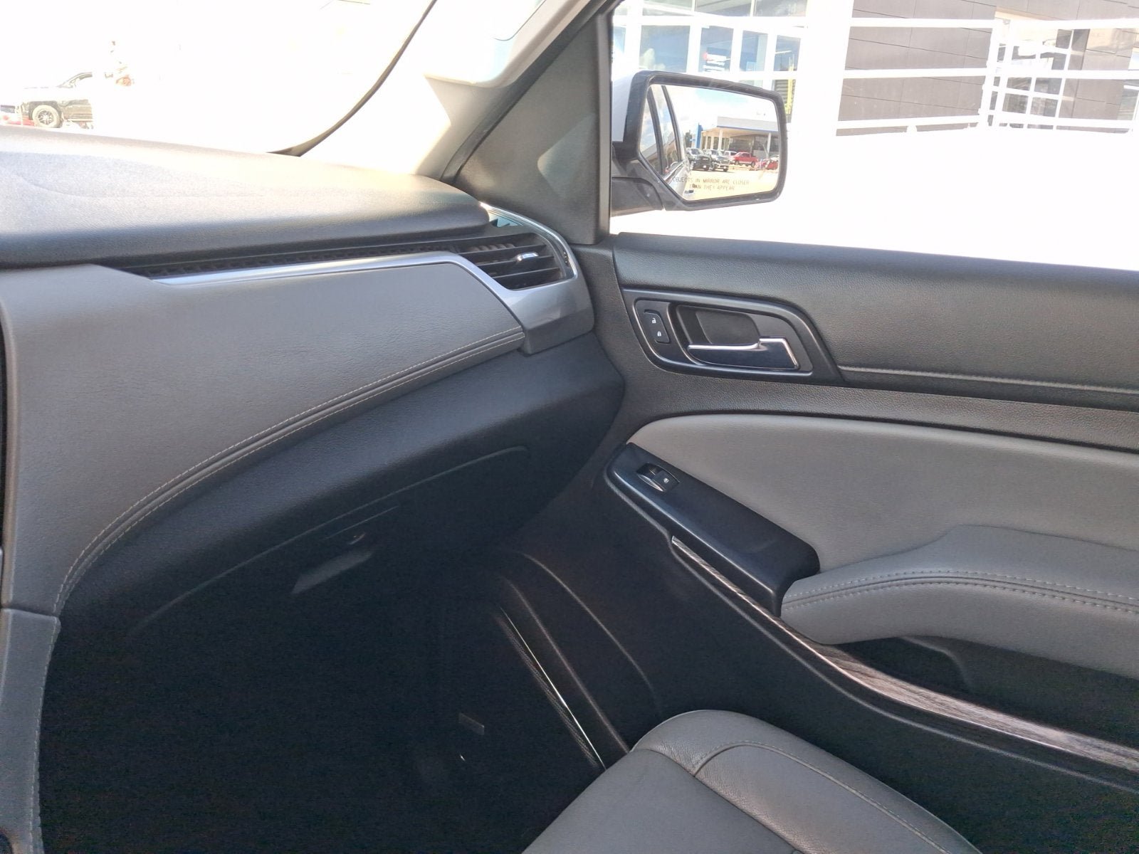 Used 2017 Chevrolet Suburban LT AWD/4WD image 23