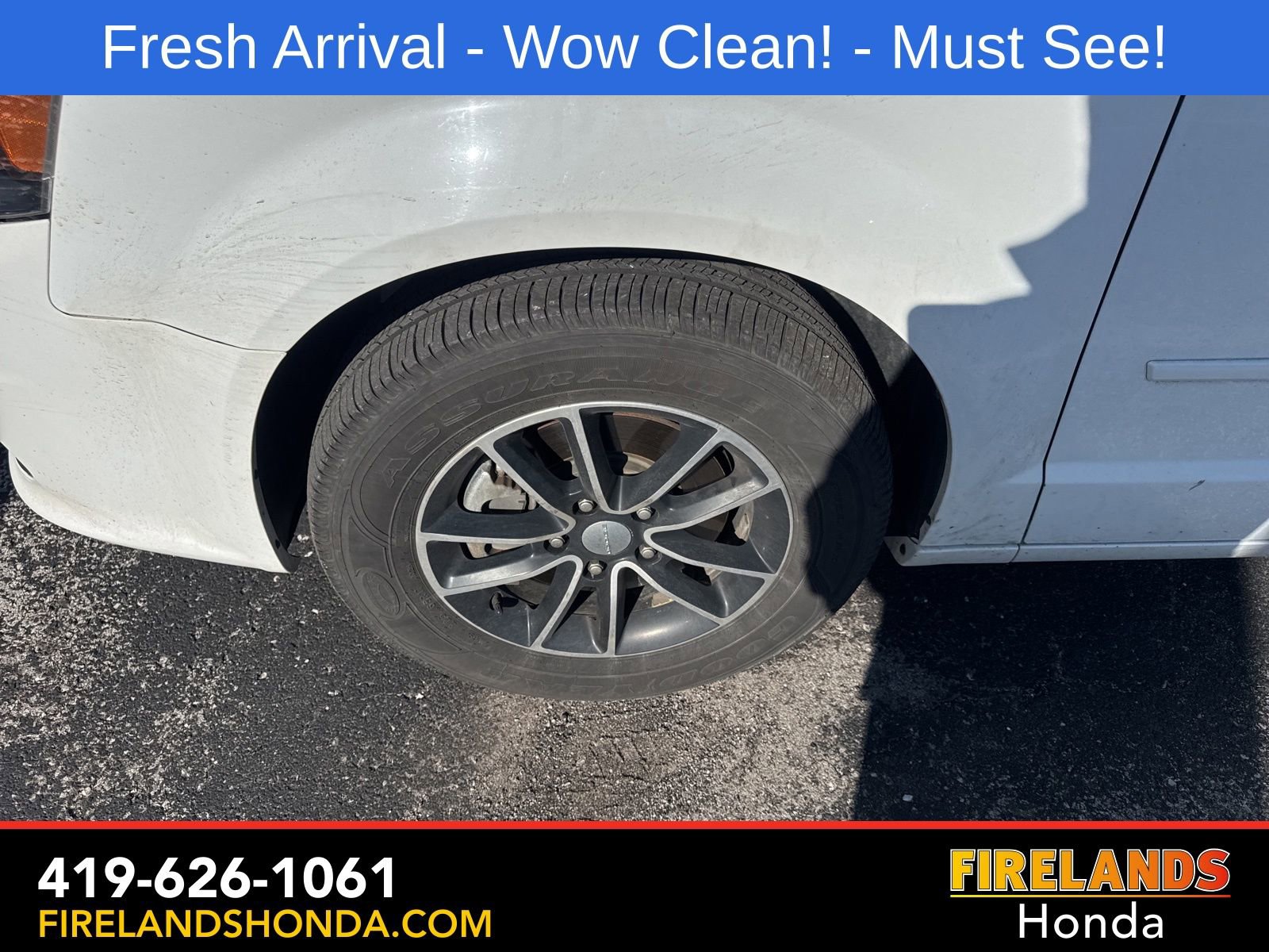 Used 2017 Dodge Grand Caravan SE image 12