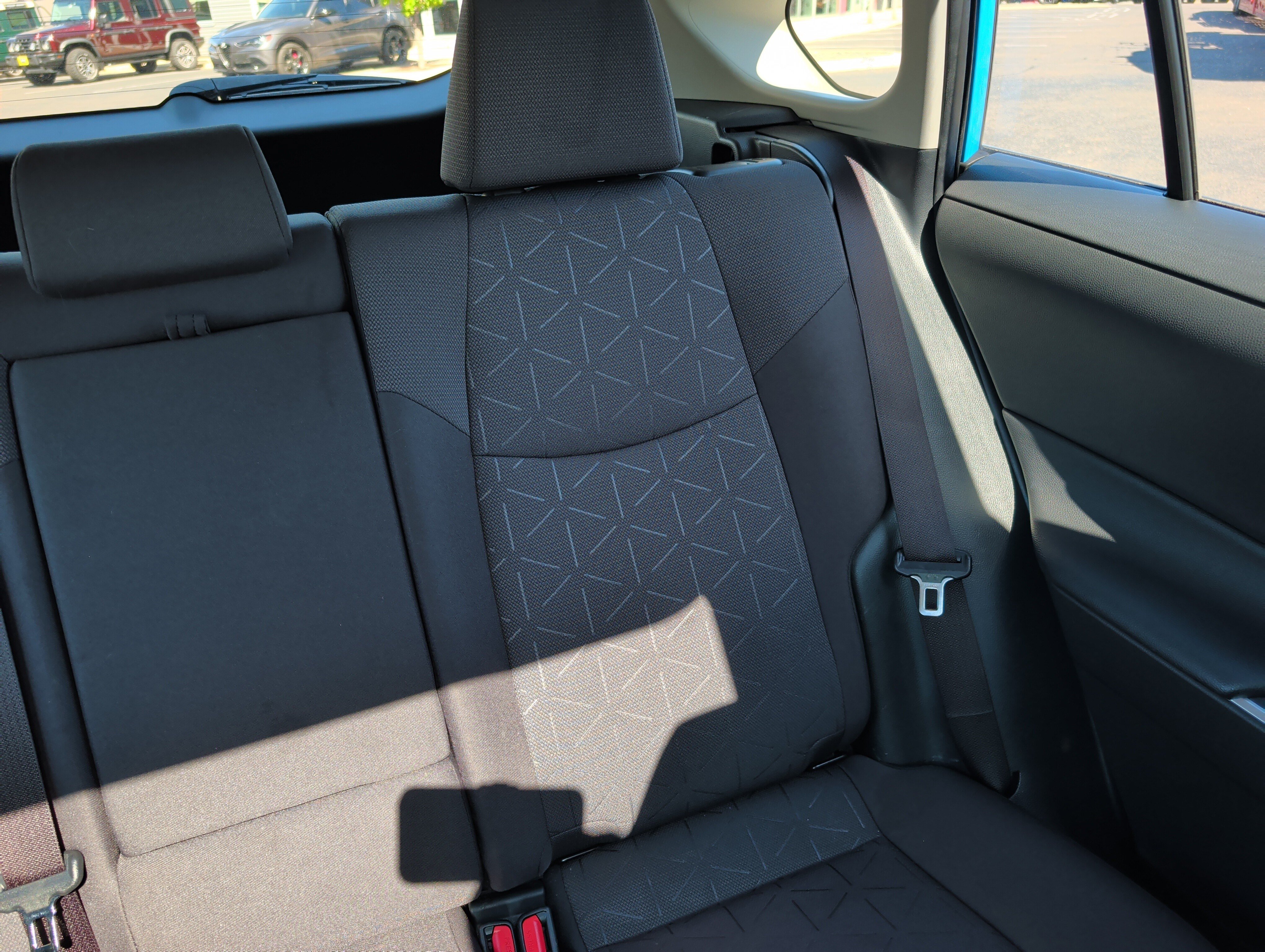 Used 2021 Toyota RAV4 XLE w/ Convenience Package AWD/4WD image 14
