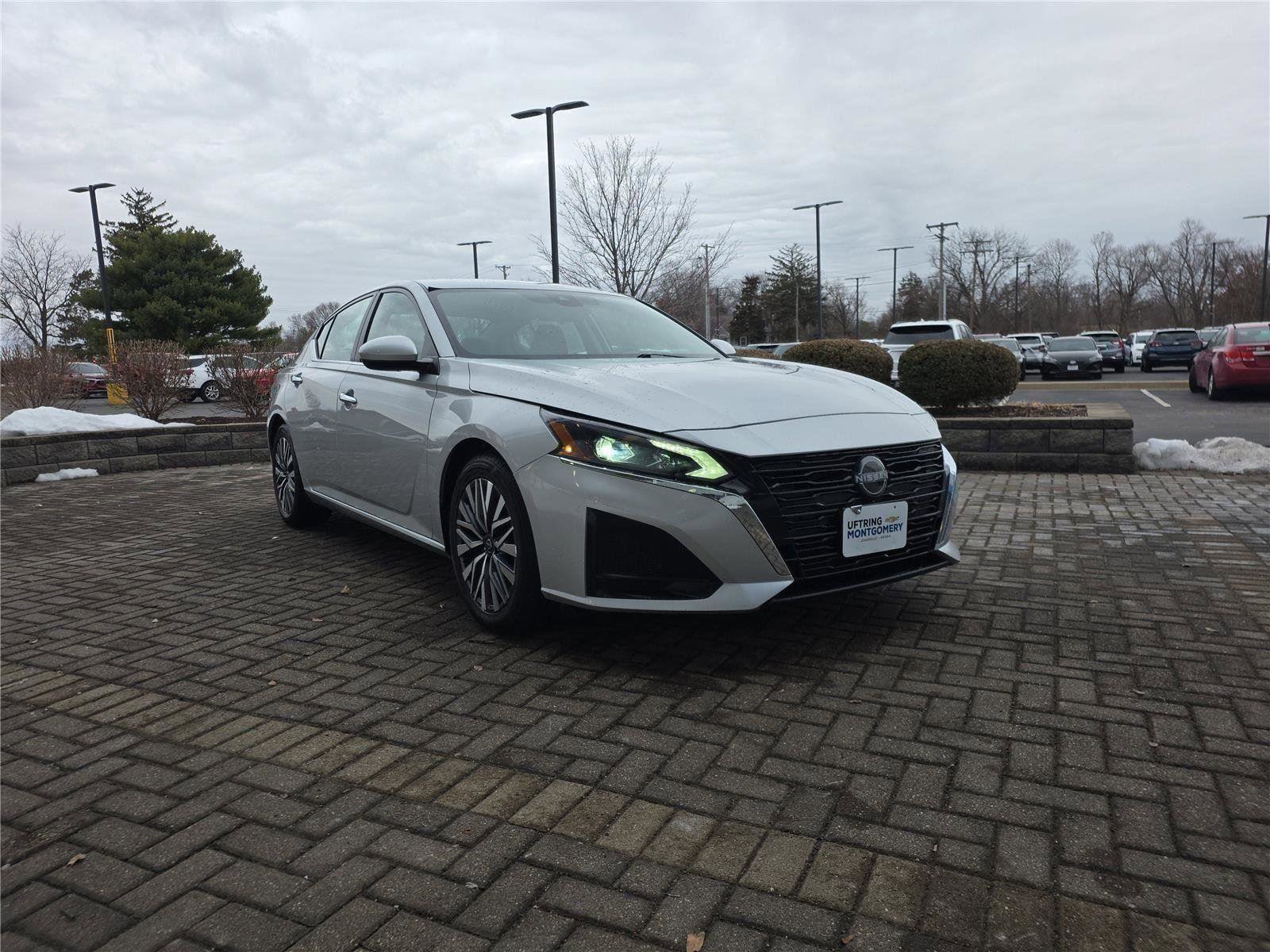 Used 2023 Nissan Altima 2.5 SV FWD image 7