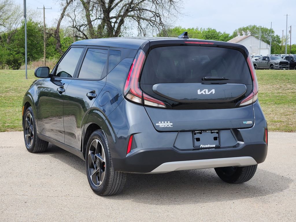 Used 2024 Kia Soul EX FWD image 5