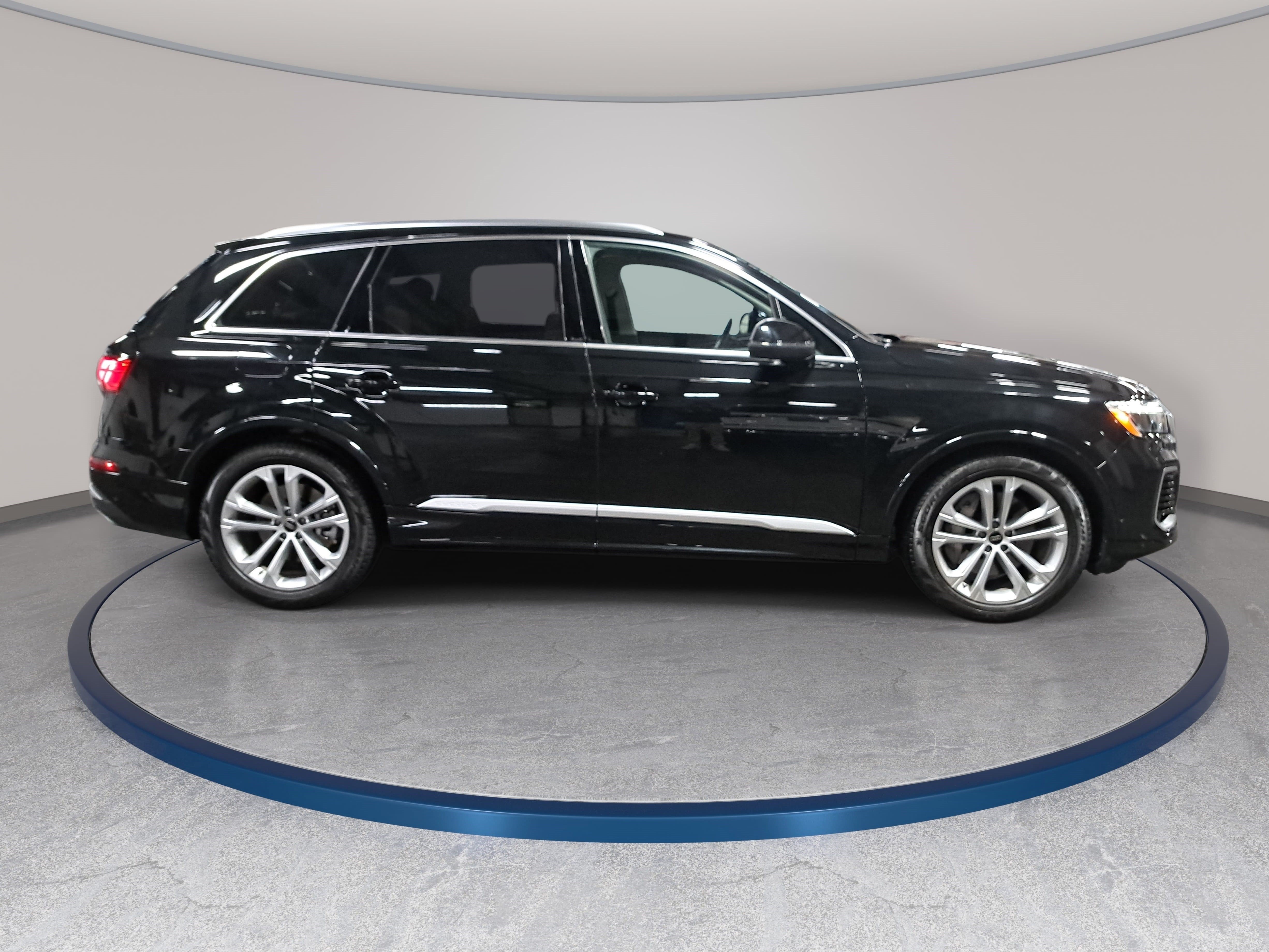 Used 2025 Audi Q7 3.0T Prestige AWD/4WD image 4