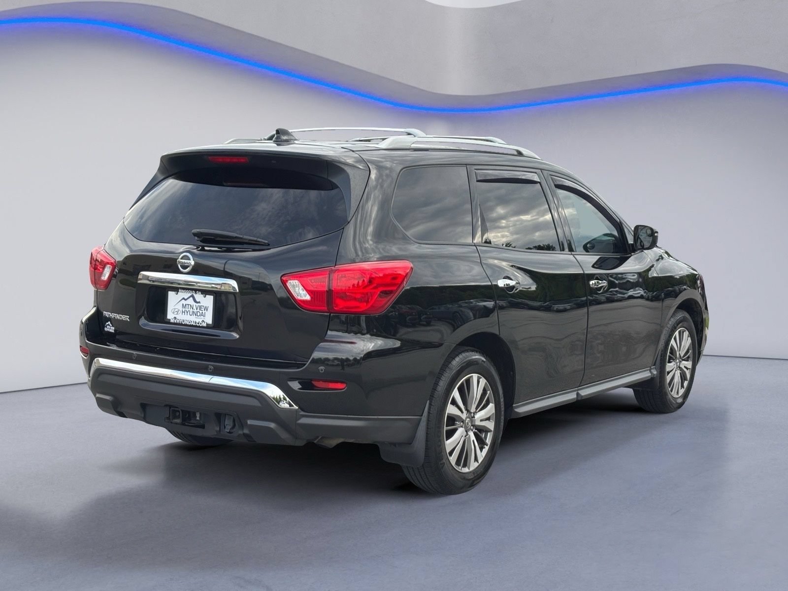 Used 2020 Nissan Pathfinder S FWD image 6